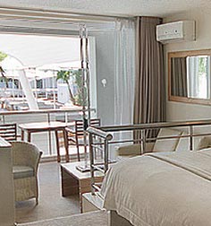 bay hotel room